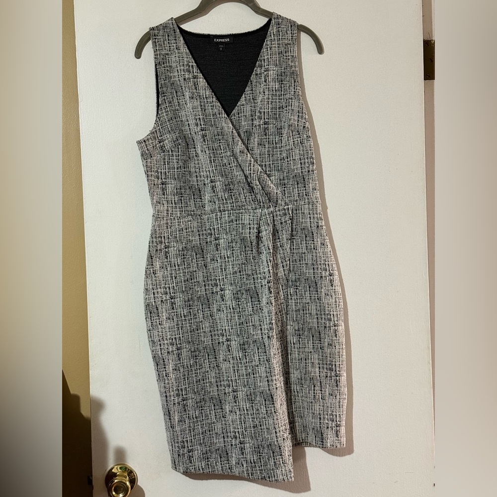 Express Black and White Textured Midi Dress M